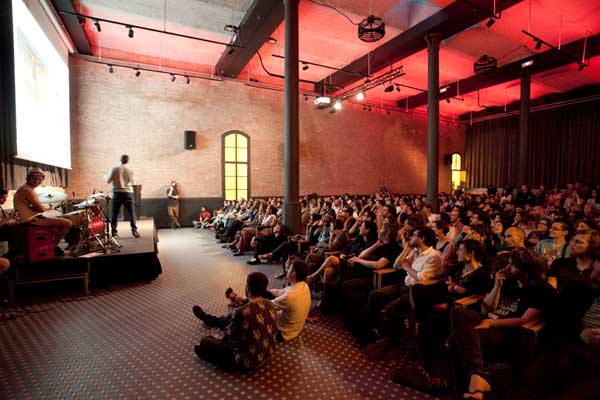 PechaKucha-Night-Barcelona-vol-16-antigua-fabrica-Estrella-Damm